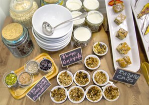 Free daily buffet breakfast