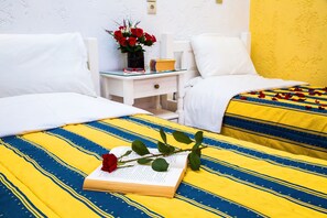 Romantic Studio (Semi-basement)