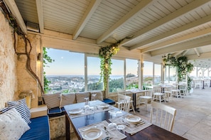 Breakfast served, pool views
