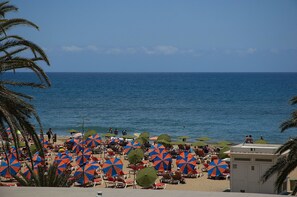 Beach - Apartamentos Oasis Maspalomas (San Bartolomé de Tirajana)