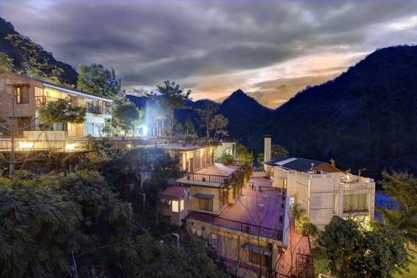 Front of property - evening/night - Raga on the Ganges (Narendranagar)