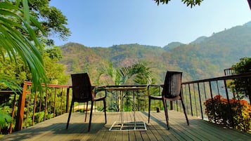 Ganga Cottage | Terrace/patio