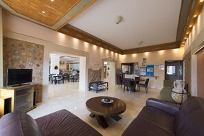 Interior - Hotel Continental (Kalymnos)