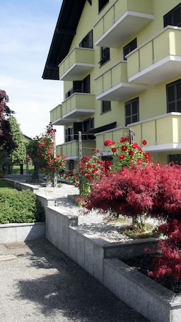 Exterior. Albergo Residence Isotta