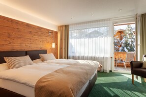 Alpine Double Room with Matterhorn View | Balcony