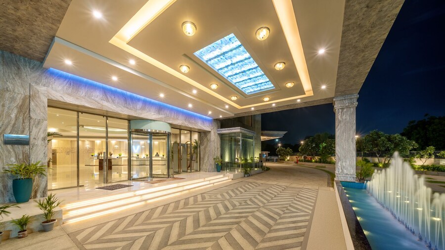 Vivanta Ahmedabad SG Highway