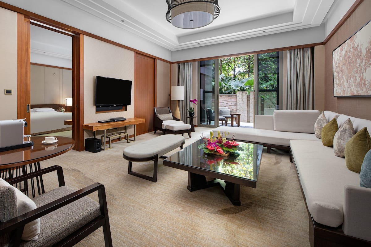 1 King 1 bdrm Ste Lounge Access Private Hot Spring