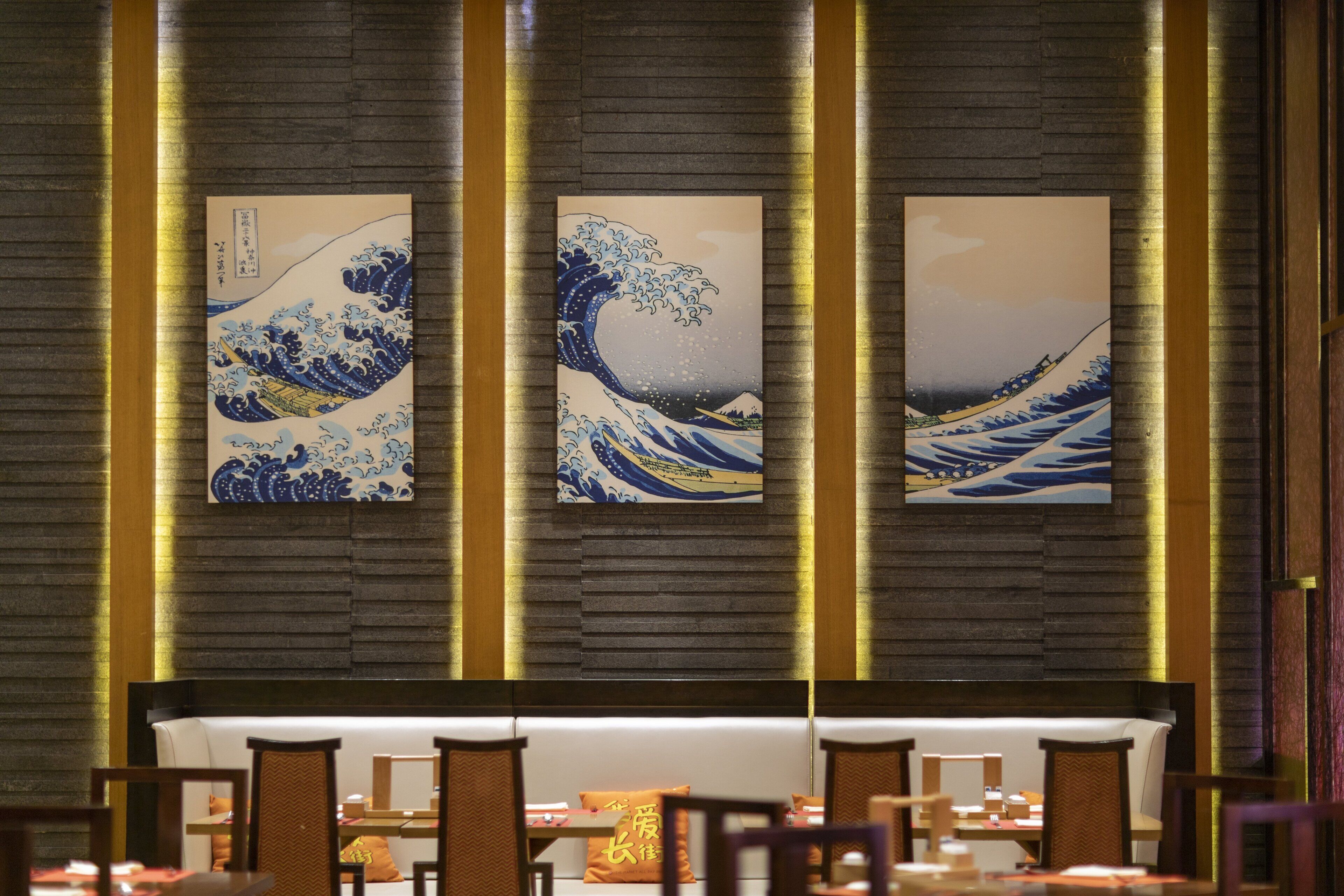 2 restaurants, breakfast, lunch, dinner served; asian cuisine