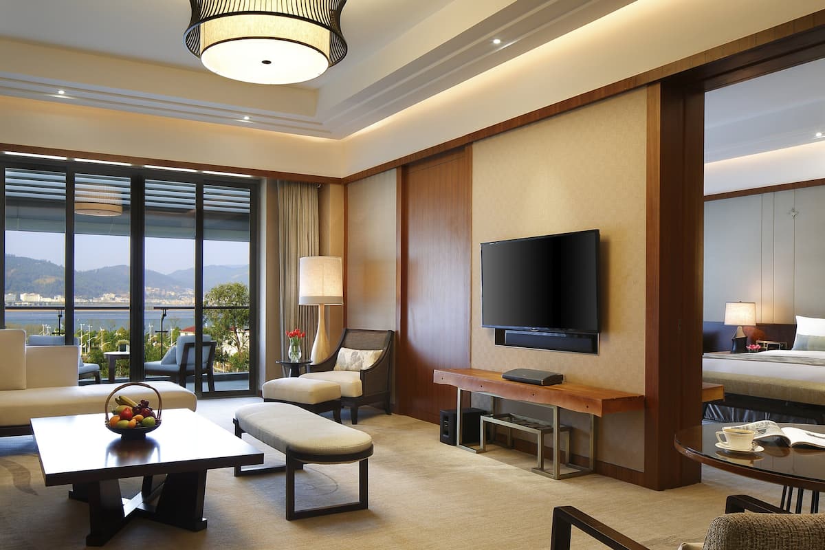1 bedroom, minibar, in-room safe, individually decorated
