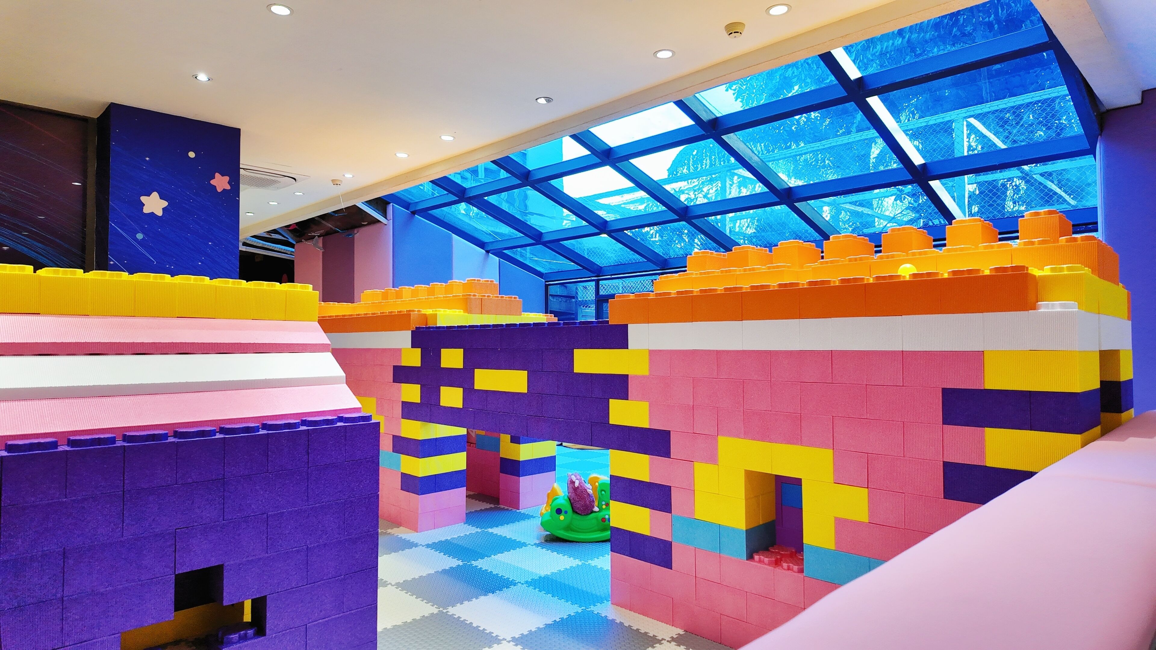 children’s play area – indoor