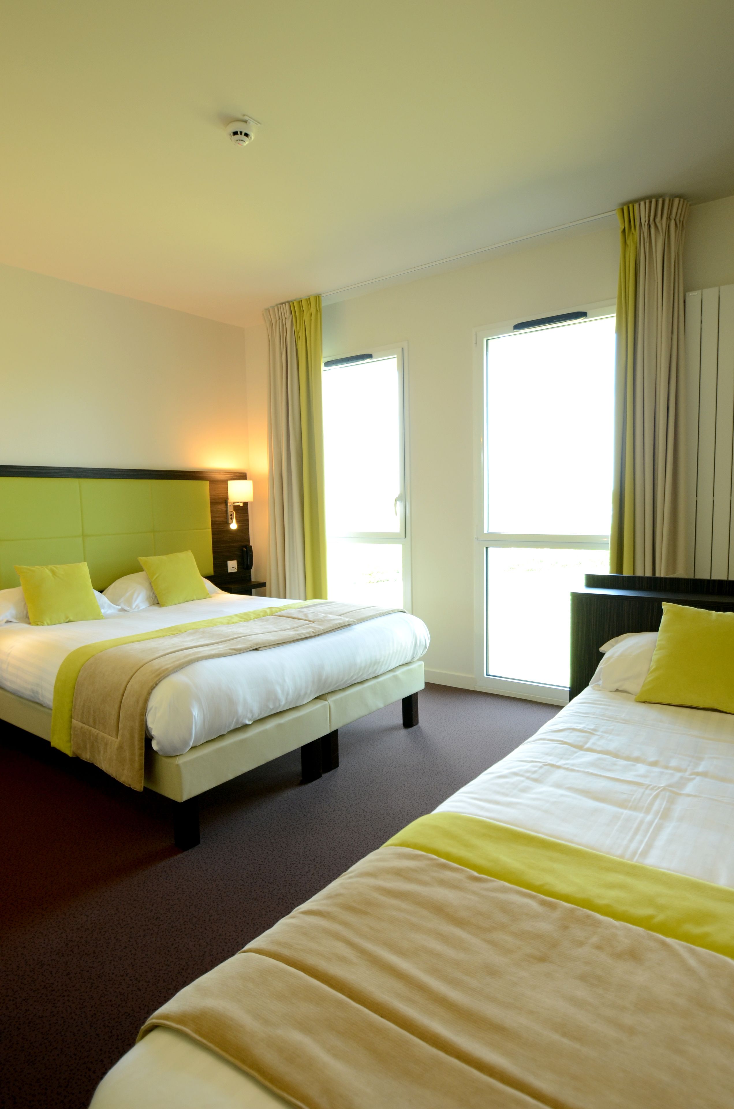 triple room | 1 bedroom, individually decorated, desk, blackout curtains