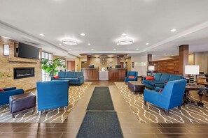 Lobby - Comfort Inn & Suites (Cheyenne)