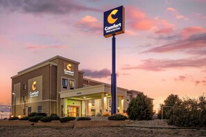 Exterior - Comfort Inn & Suites (Cheyenne)
