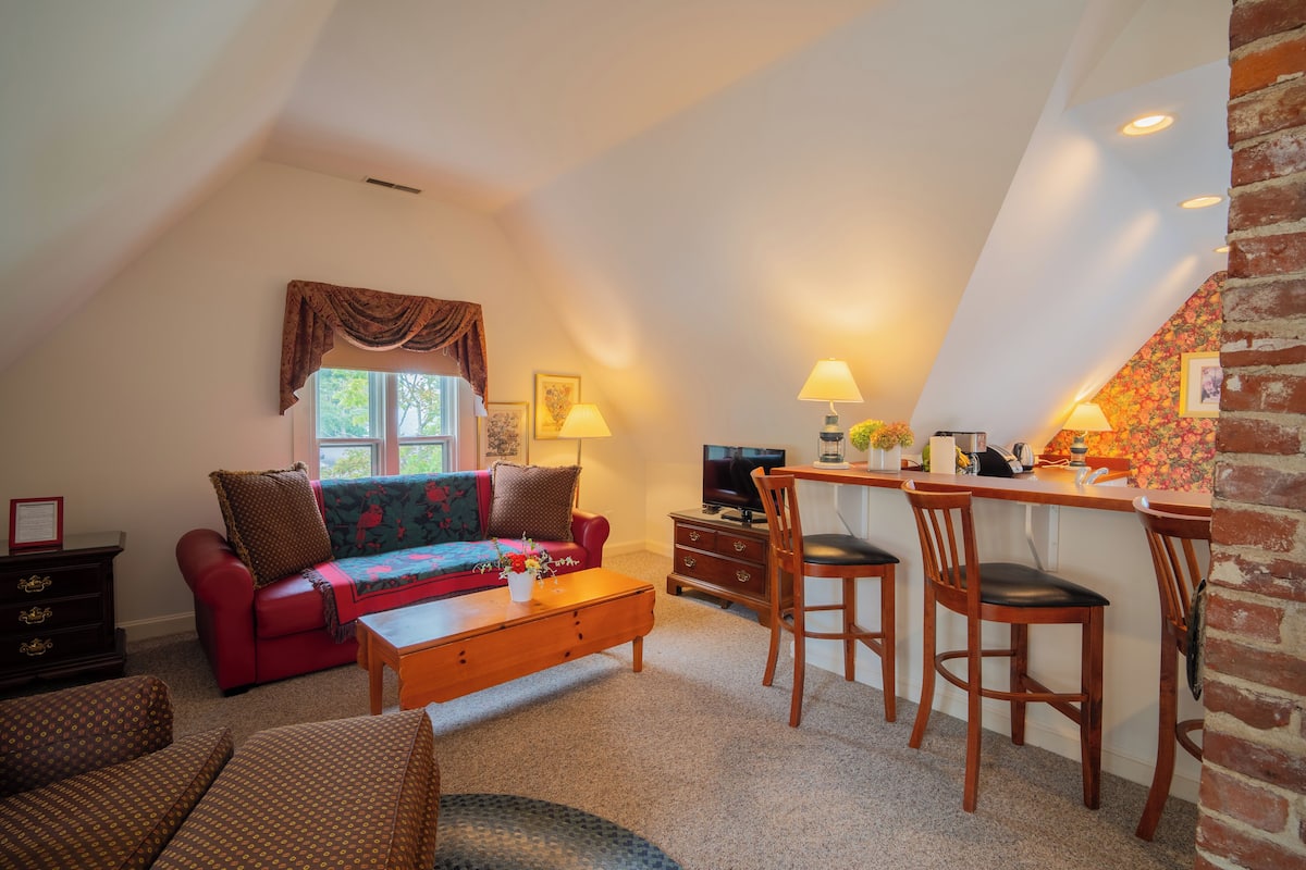Suite | Living area