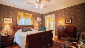 Quarto, 1 cama Queen, banheira, ao lado da piscina | 1 quarto, roupas de cama premium, camas com colchões pillow-top