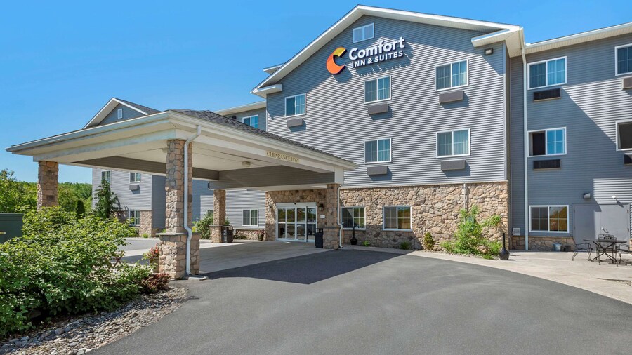 Comfort Inn & Suites Barnesville - Frackville