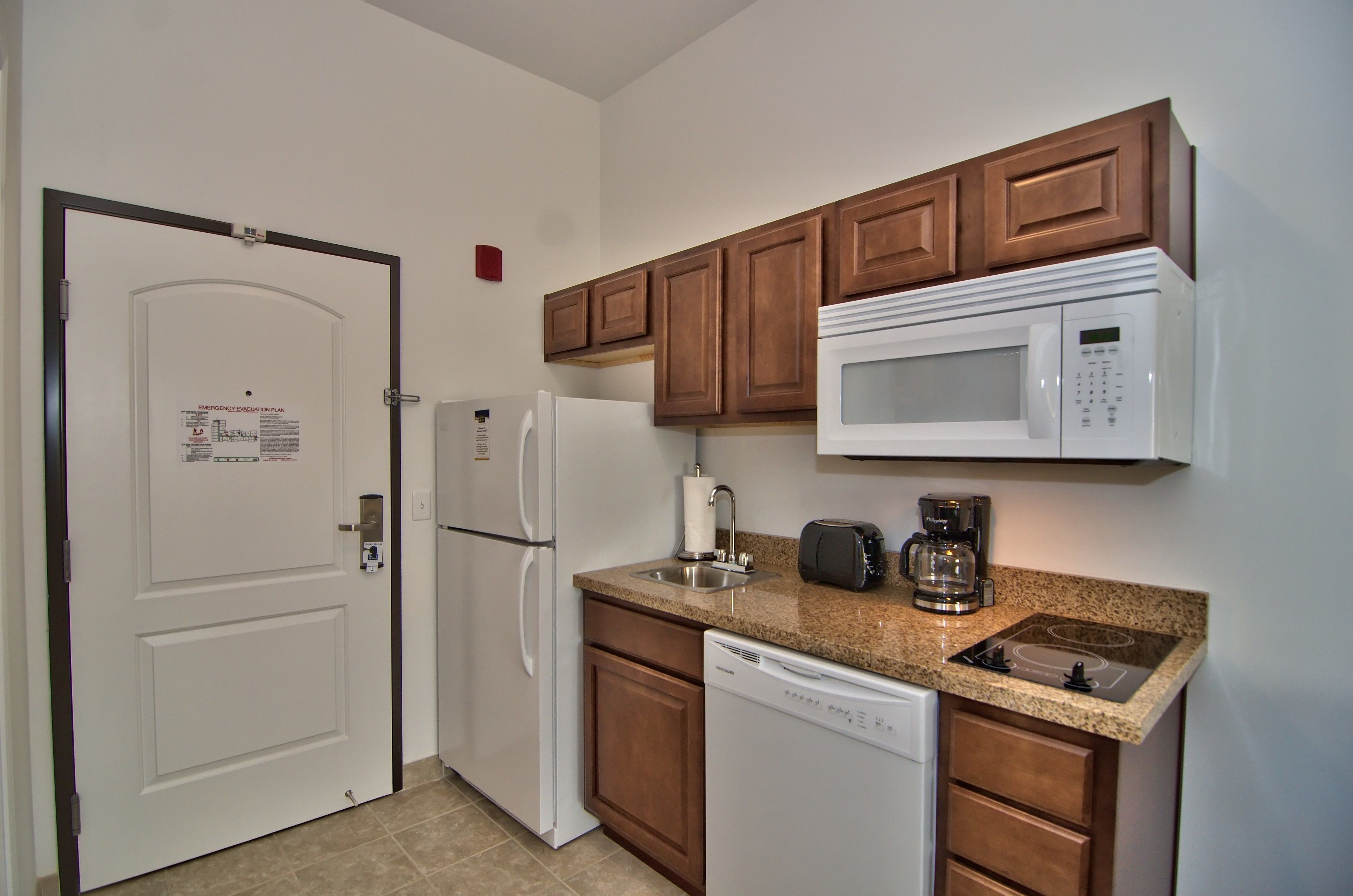standard room, 2 queen beds, non smoking | private kitchen | full-sized fridge, microwave, stovetop, dishwasher