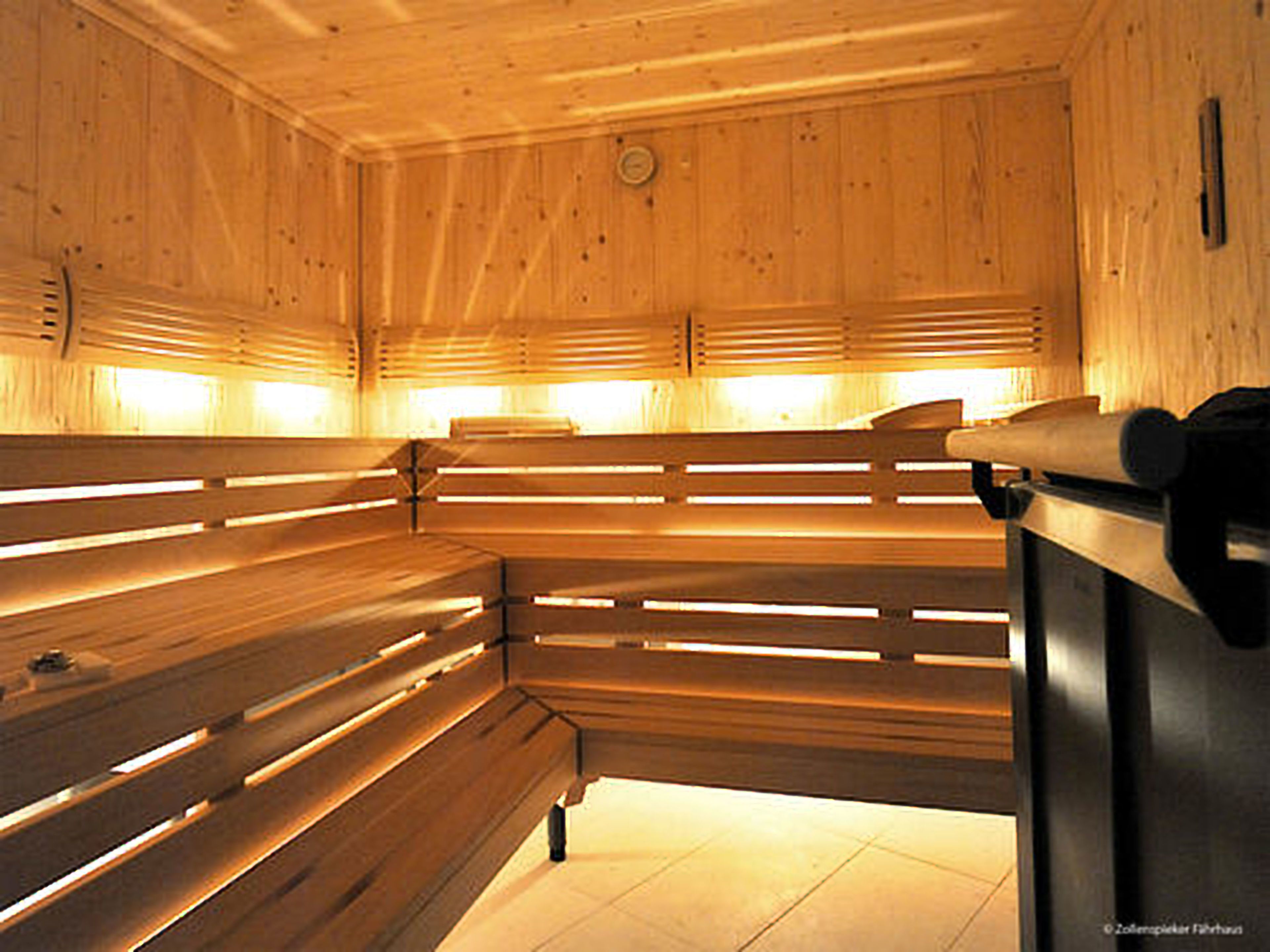 sauna, steam room