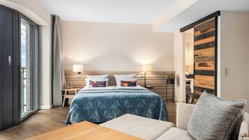 Estudio, vista al río | 1 habitación, ropa de cama hipoalergénica y minibar