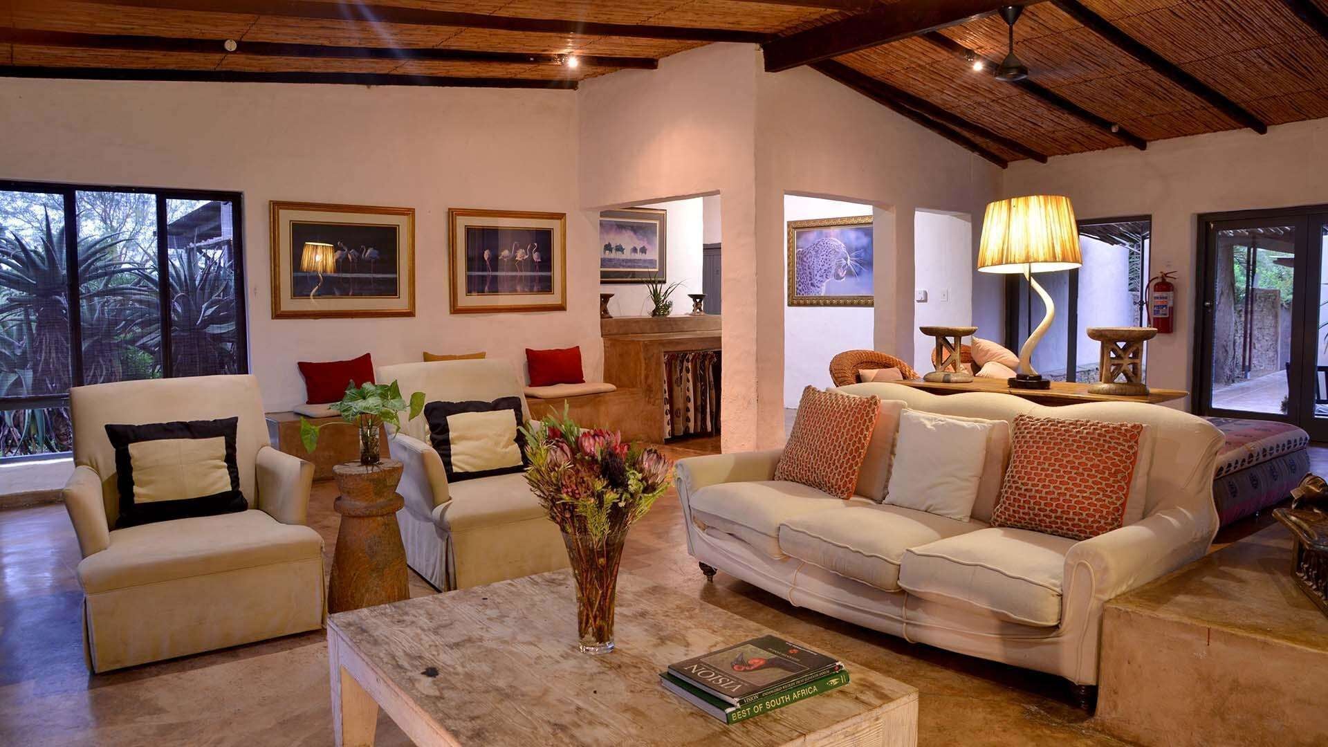 ルーム | セーフティボックス (室内)、WiFi (無料)、ベッドシーツ