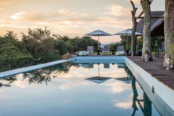 Caja de seguridad en la habitación, wifi gratis y ropa de cama