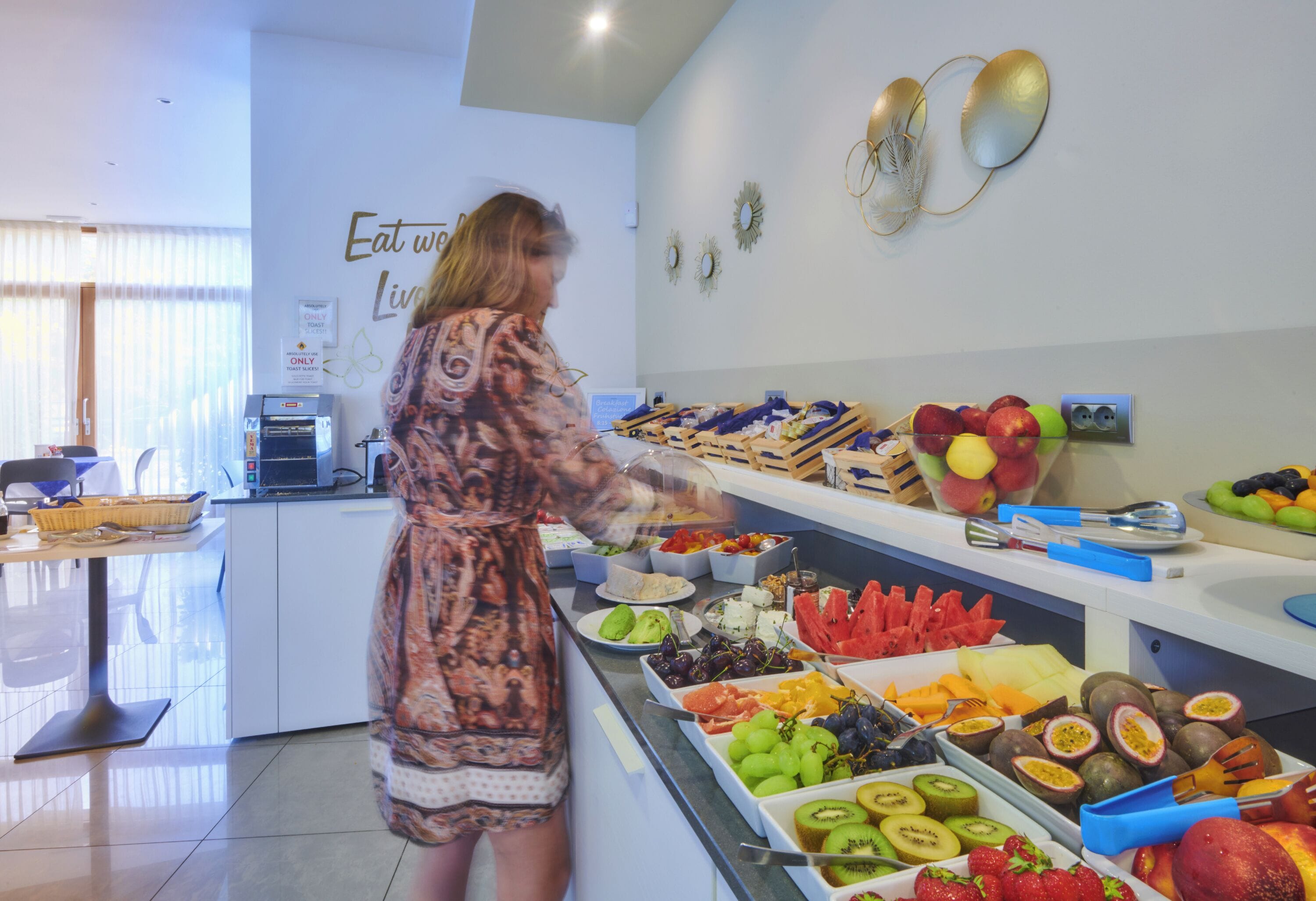 Bao gồm bữa sáng buffet hàng ngày 