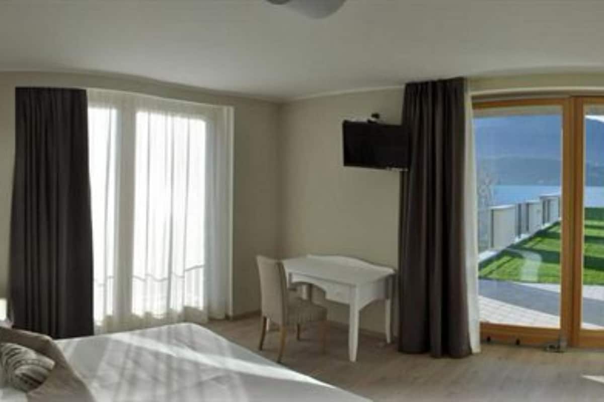 minibar, in-room safe, desk, soundproofing