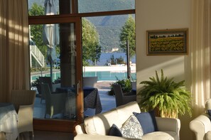 Reception - Tullio Hotel (Gravedona)