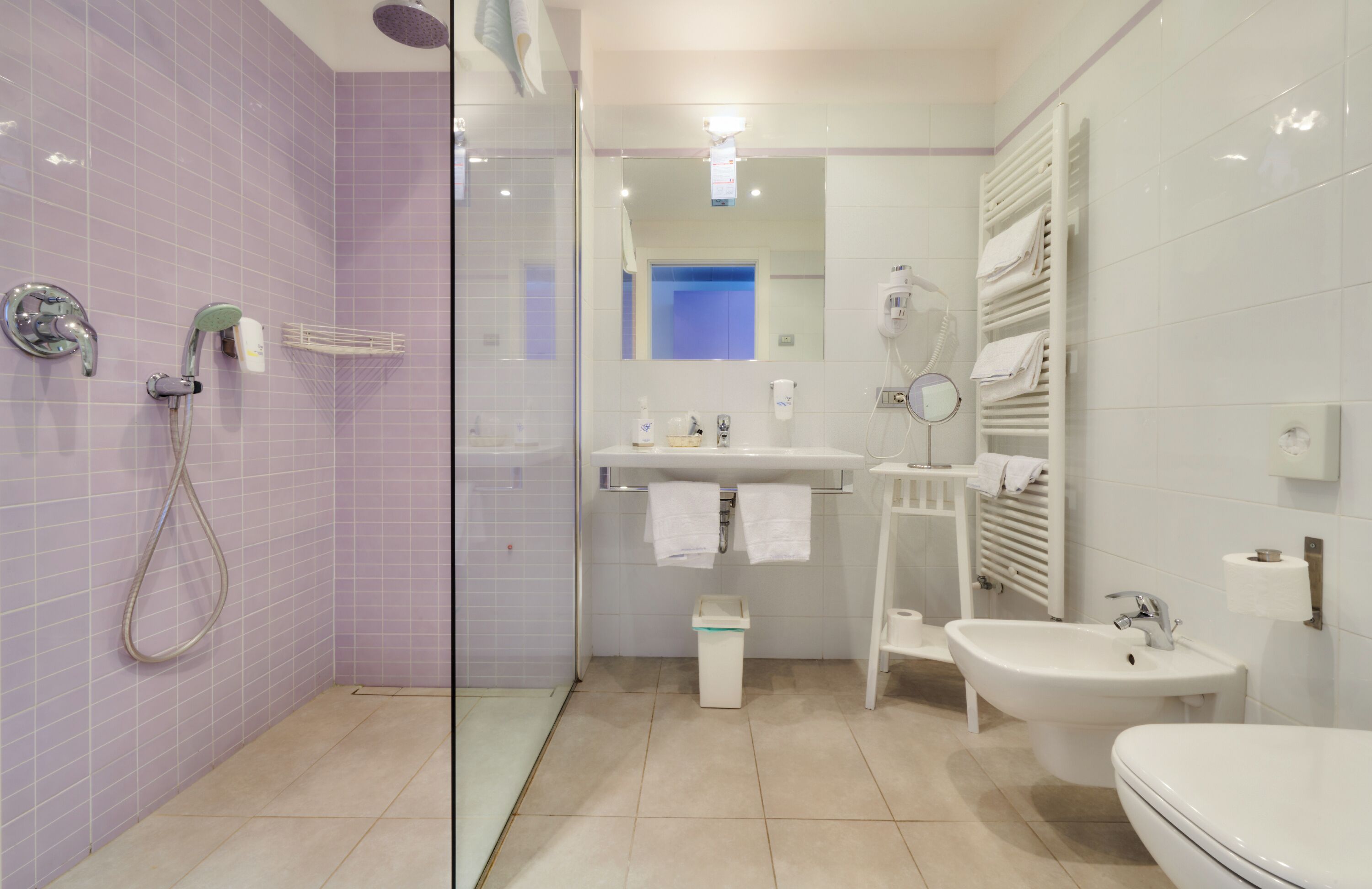 shower, rainfall showerhead, hair dryer, bidet