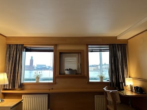 Superior Twin Room, Private Bathroom, Sea View (Admiral's Cabin)
