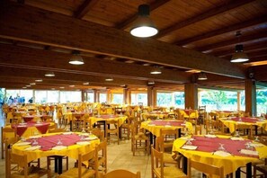 Free daily buffet breakfast  - Nausicaa Village (Sant'Andrea Apostolo dello Ionio)