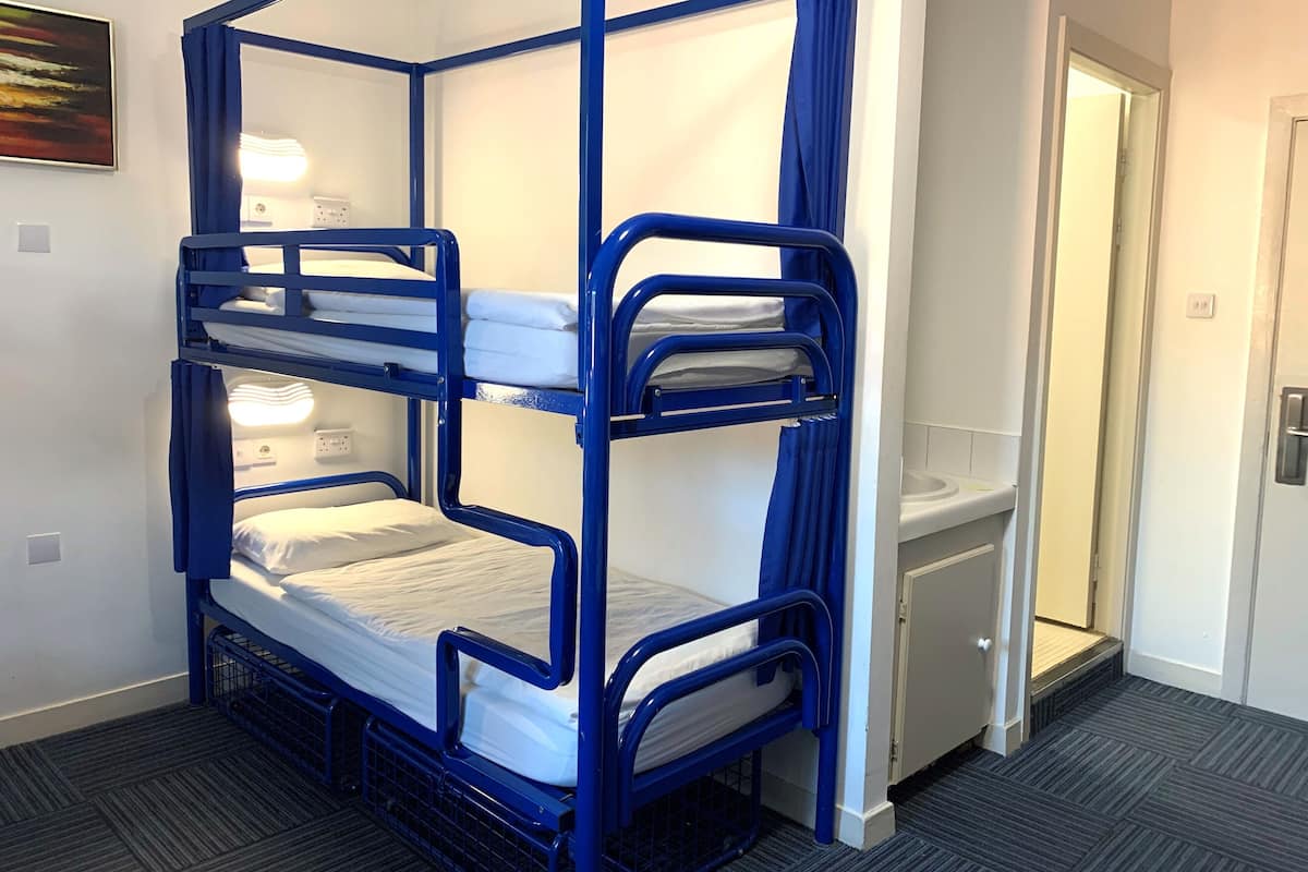 Een kluis op de kamer, gratis wifi, beddengoed, rolstoeltoegankelijk