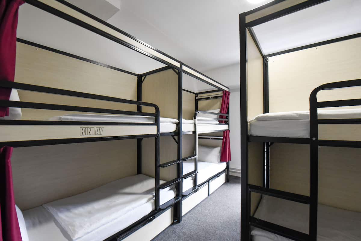 Een kluis op de kamer, gratis wifi, beddengoed, rolstoeltoegankelijk