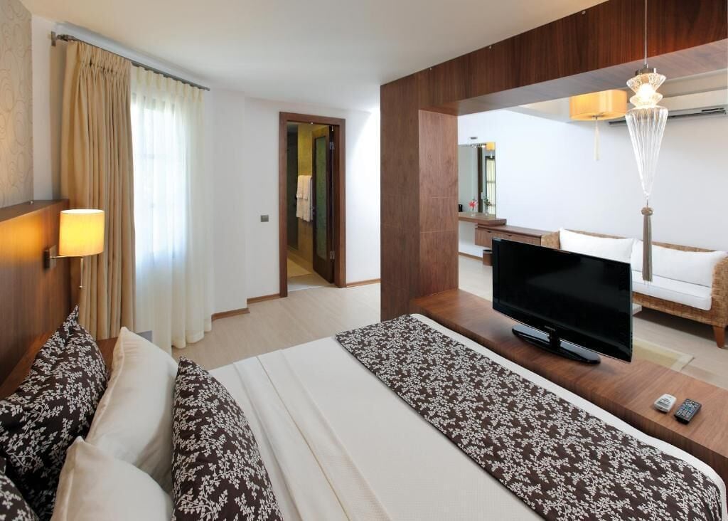 Chambre supérieure double ou avec lits jumeaux, vue sur le jardin | Minibar, coffre-fort, accès au Wi-Fi (inclus), literie fournie