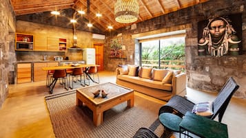 Luxury Villa, 2 Bedrooms, Ocean View, Oceanfront | Premium bedding, in-room safe, individually decorated