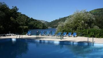 Outdoor pool, pool loungers