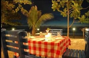Thai cuisine, beach views  - Lanta Bee Garden (Ko Lanta)