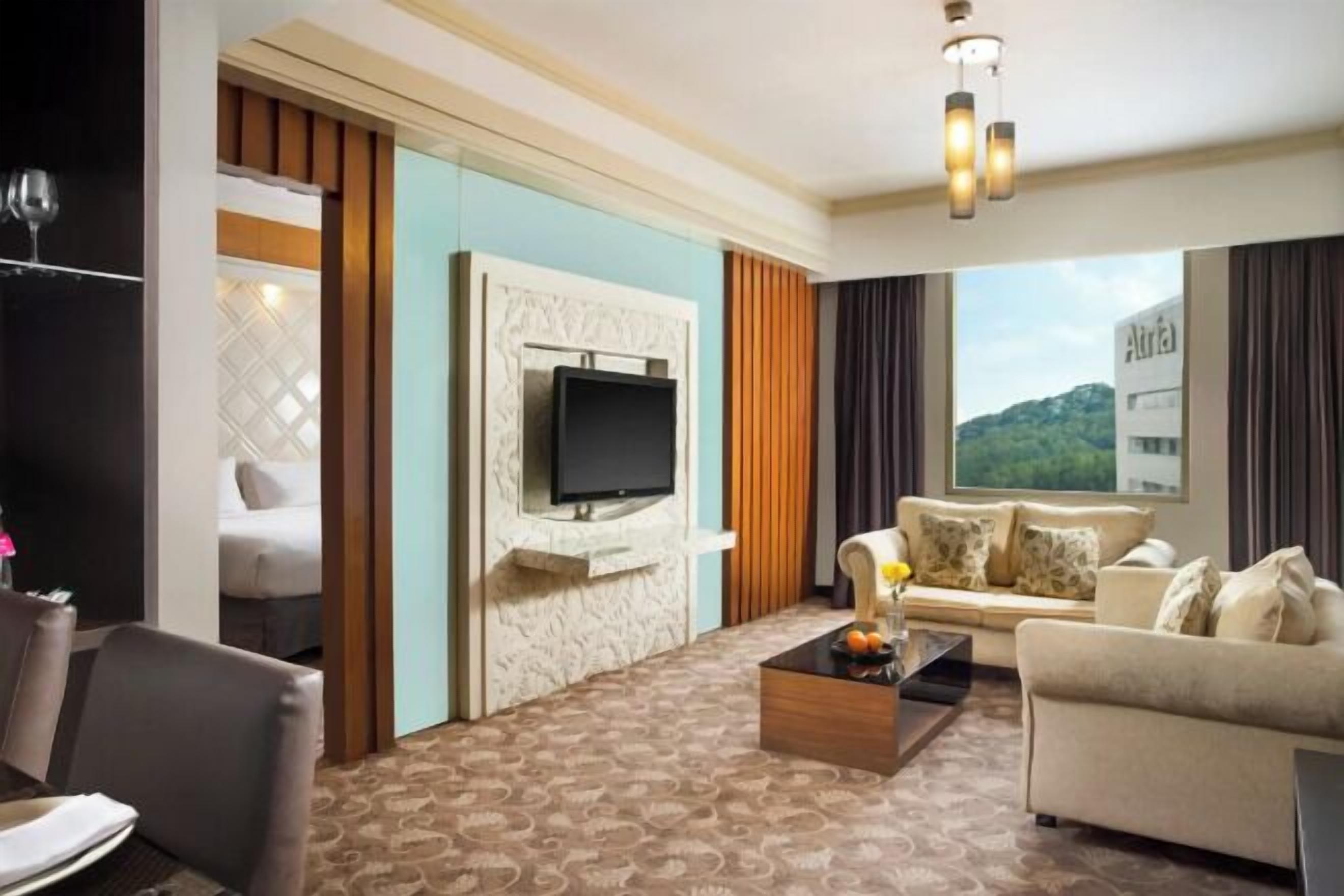 Living area | Flat-screen TV