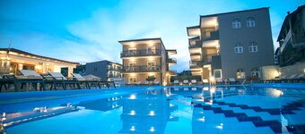 Royal Hotel and Suites