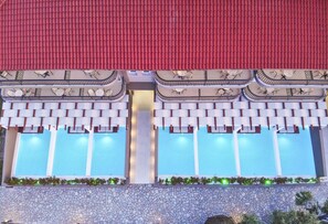 Property grounds - Royal Hotel and Suites (Kassandra)