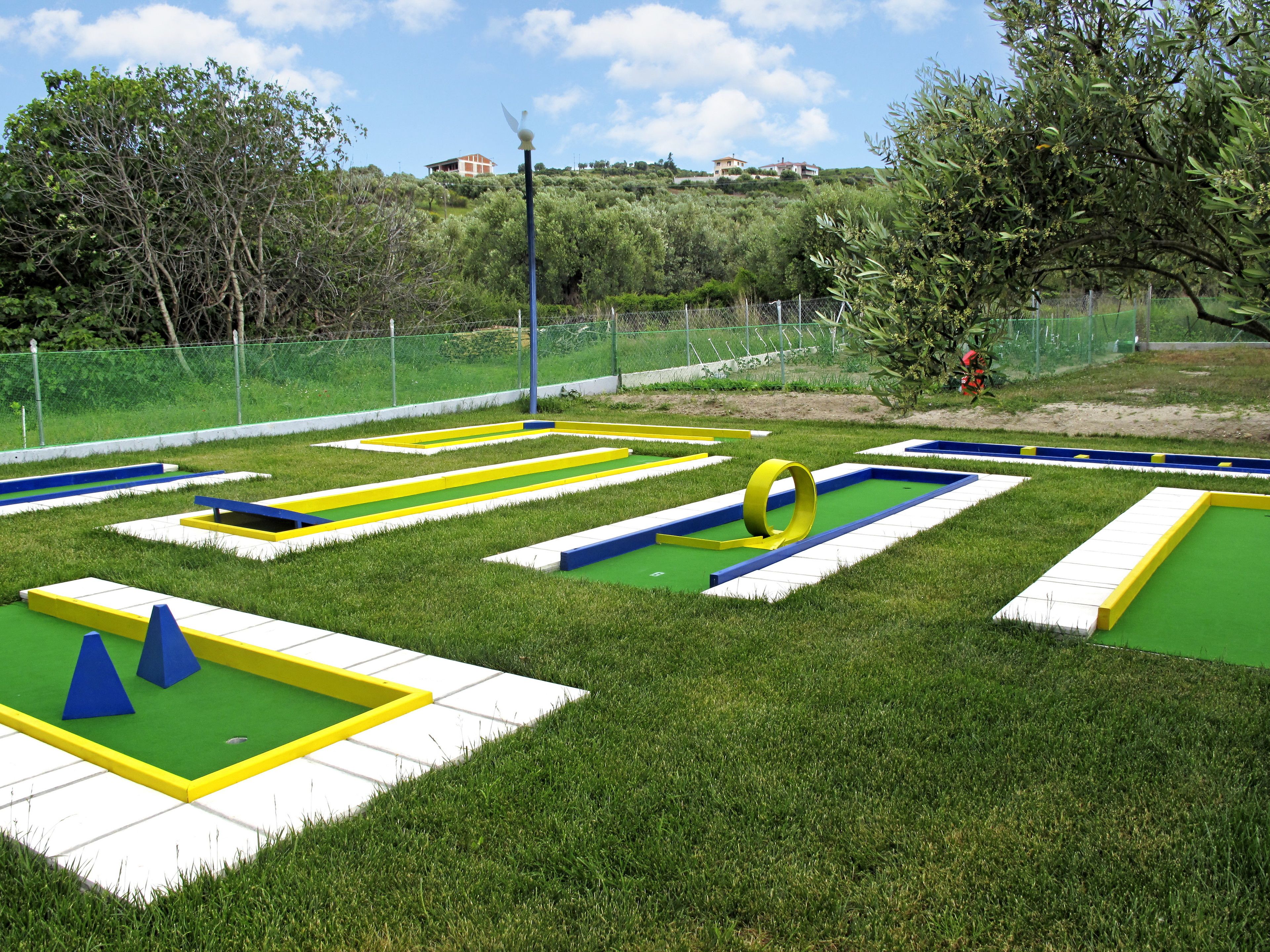 mini-golf