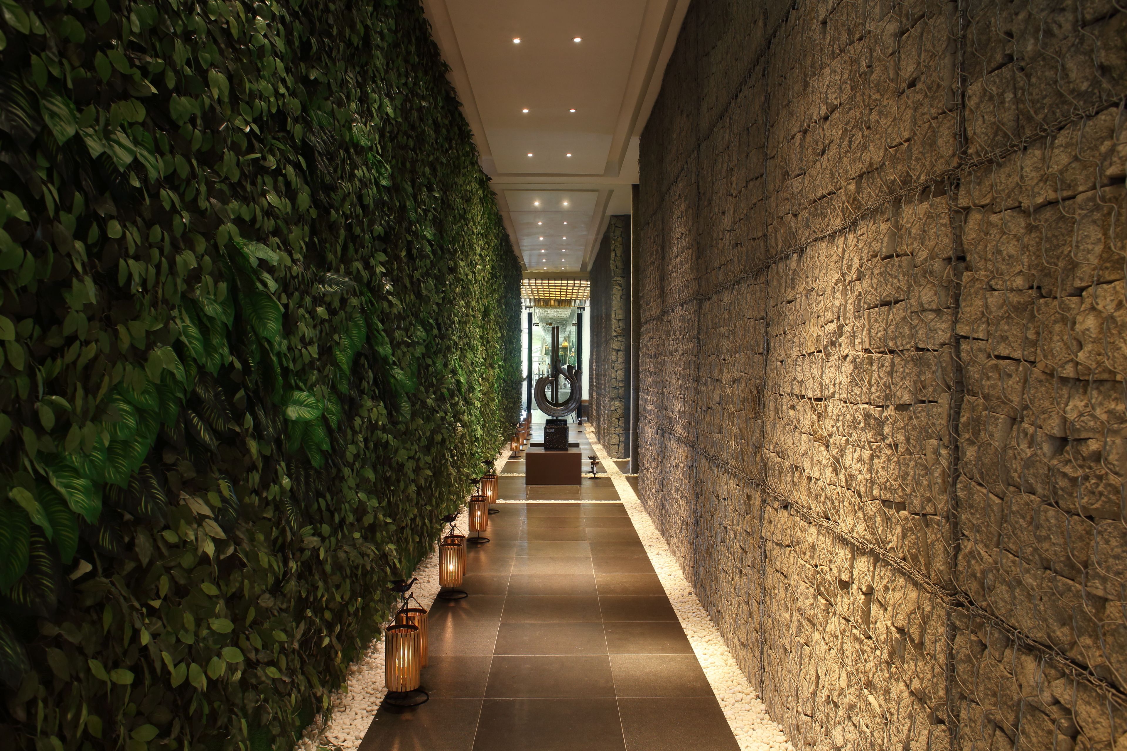 Couples treatment room(s), sauna, hot tub, body treatments, facials