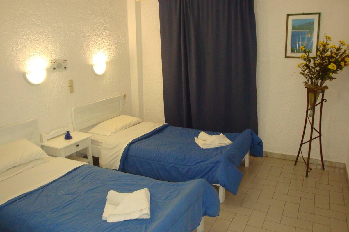 Chambres insonorisées, lits bébé (gratuits)