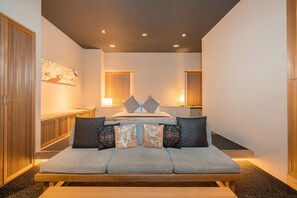 Modern Japanese Style Room, Lin | In-room safe, individually decorated, individually furnished, desk - Roppongi Hotel S (Tokyo)