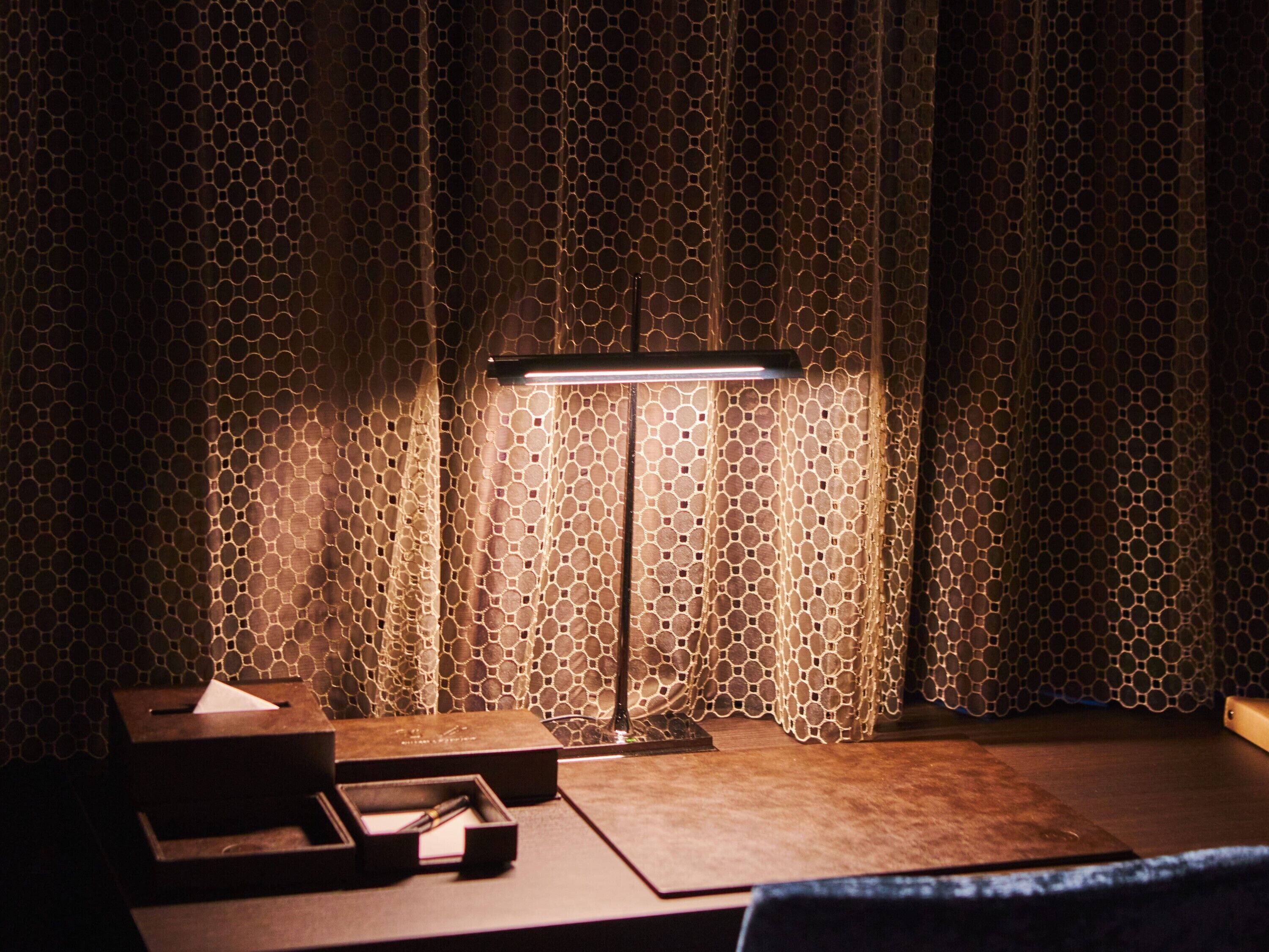 standard double dish, non smoking | in-room safe, individually decorated, individually furnished, desk