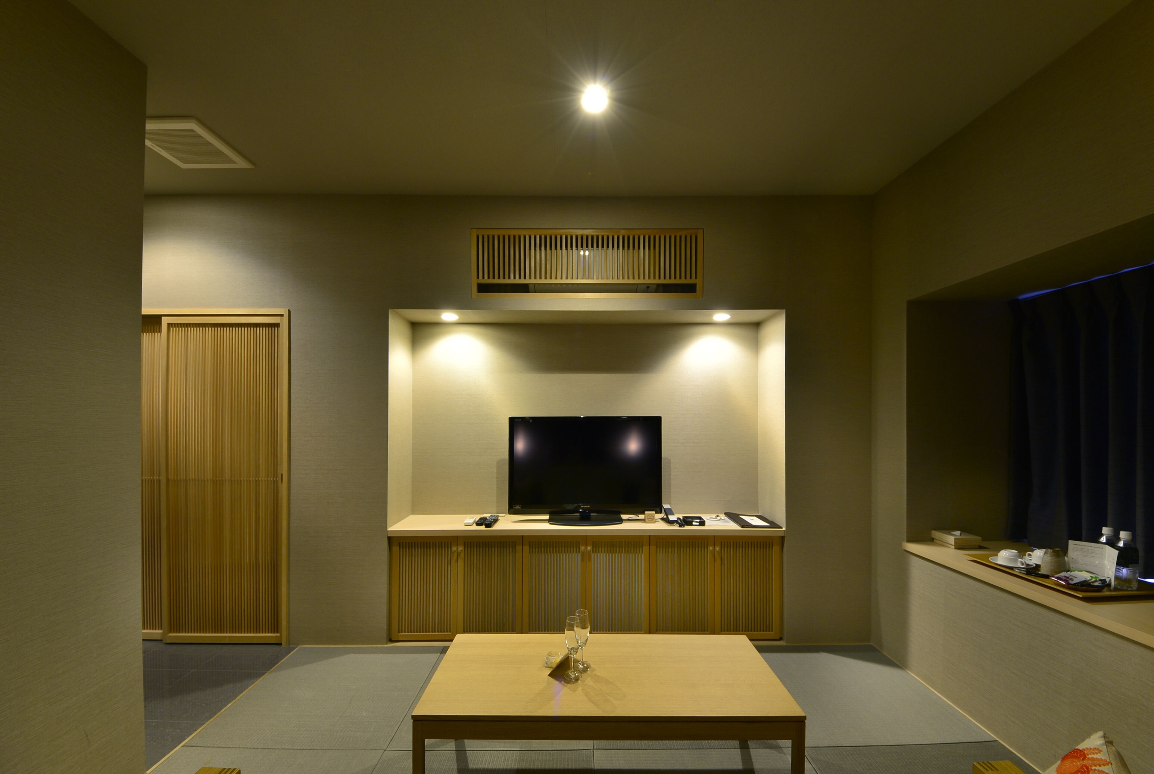 modern japanese style room, ren | in-room safe, individually decorated, individually furnished, desk