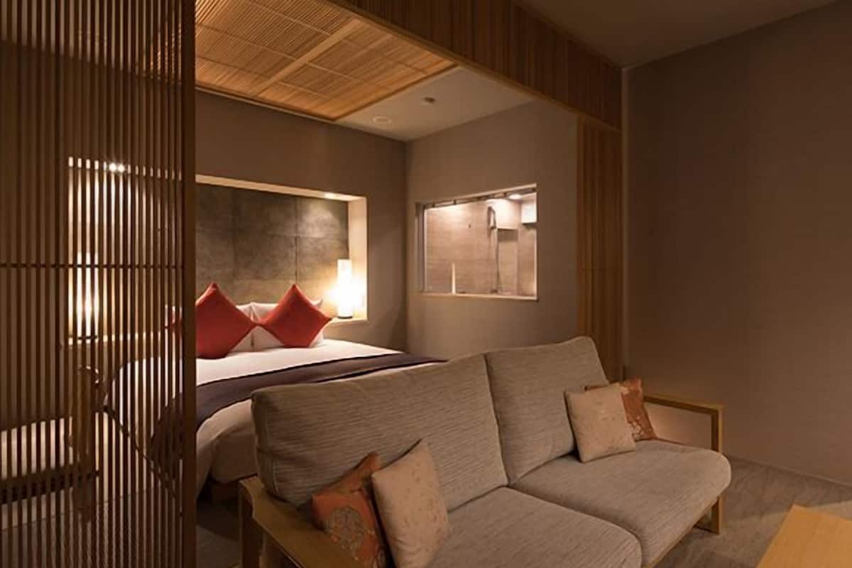 In-room safe, individually decorated, individually furnished, desk