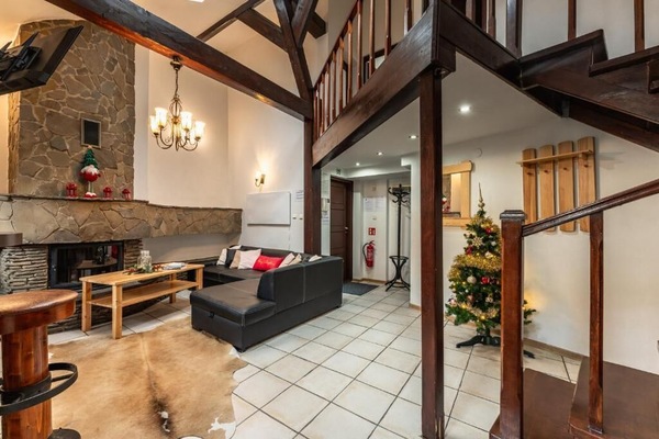 Apartment, 2 Bedrooms | Living room