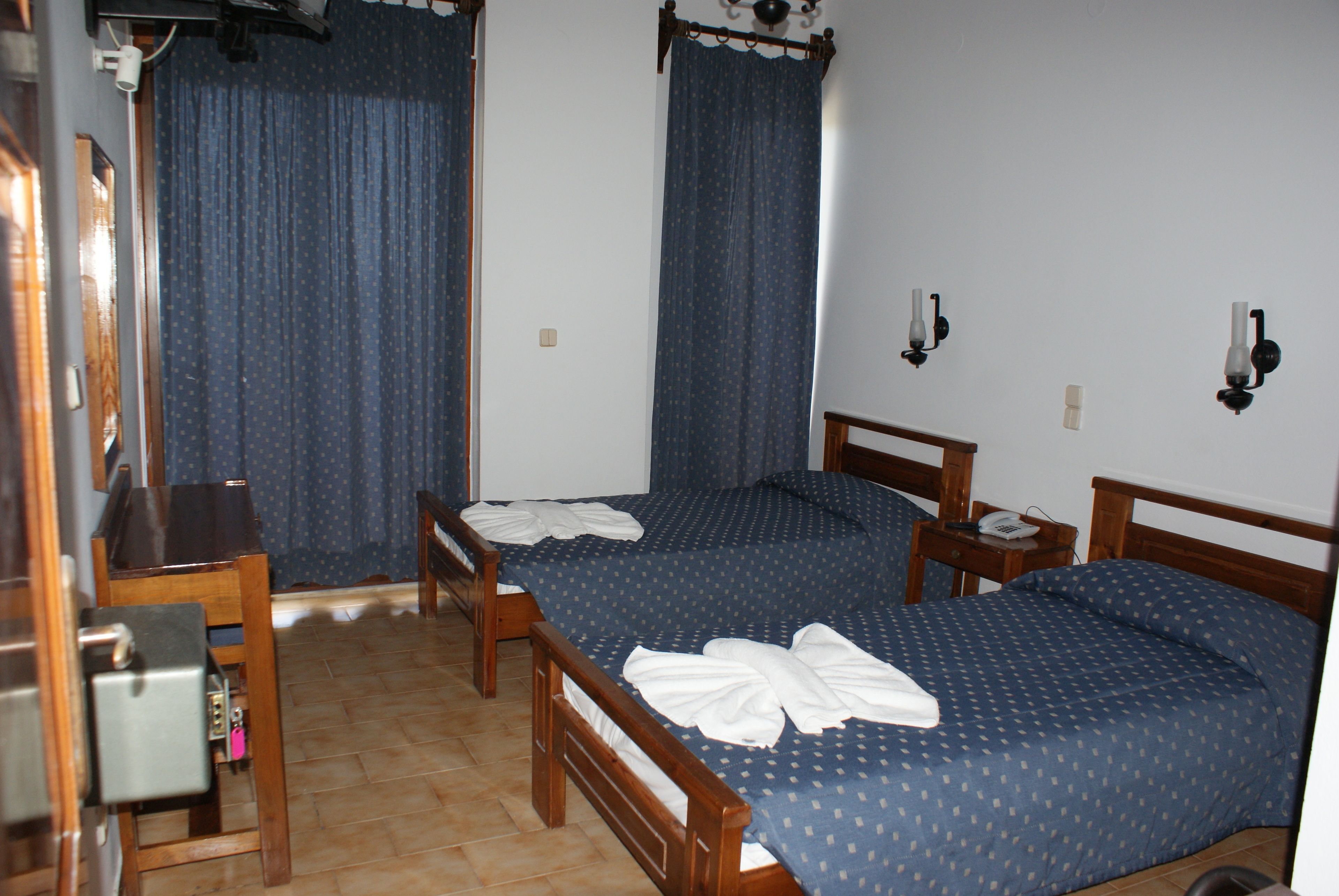 1 bedroom, in-room safe, desk, soundproofing