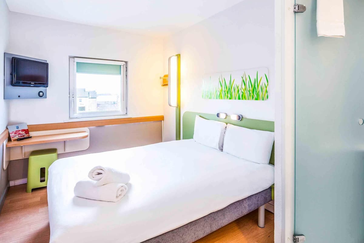 Double Room, 1 Double Bed | Desk, free cribs/infant beds, free WiFi, bed sheets